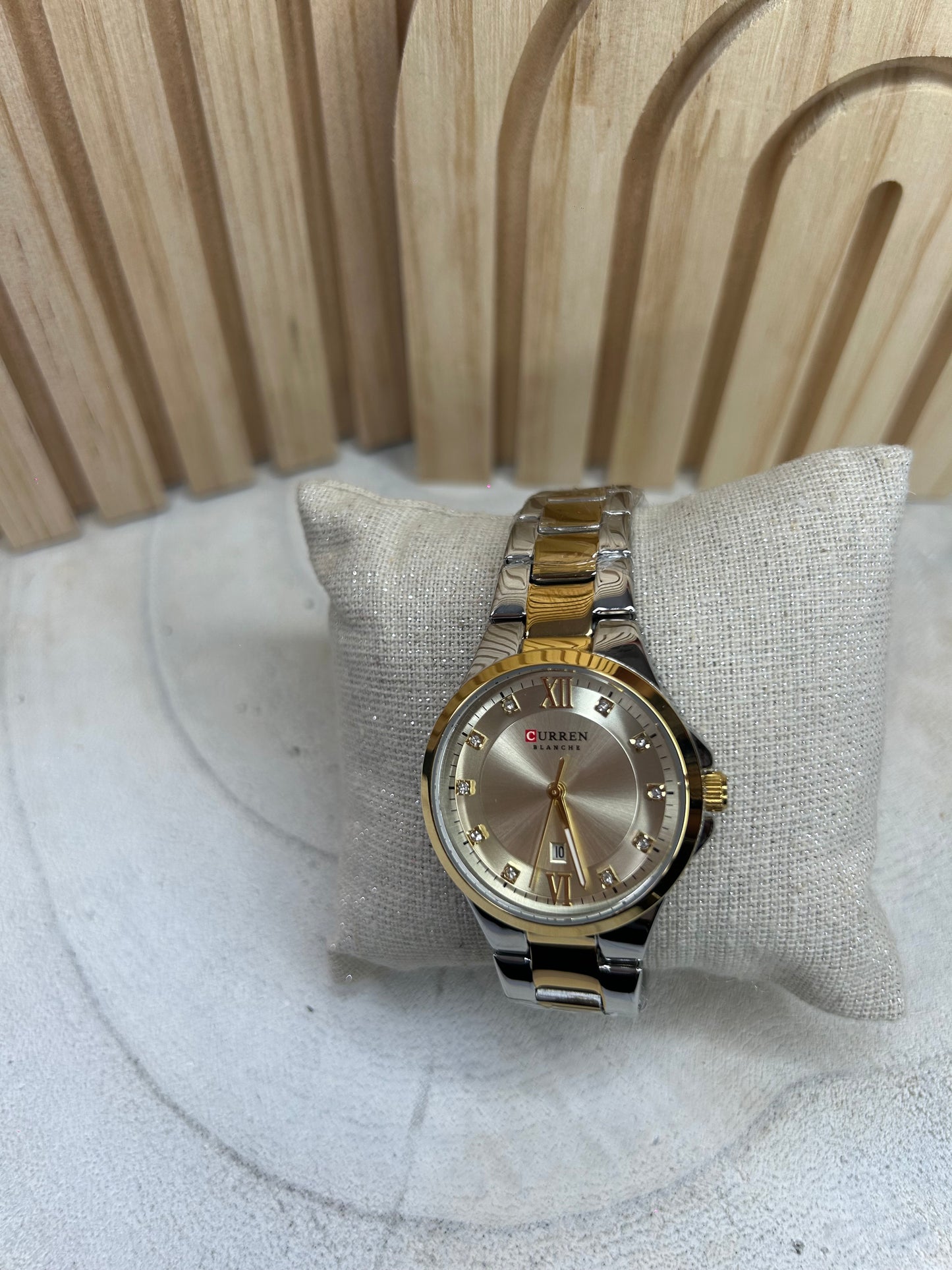 Montre Femme Bicolore – Fond Doré