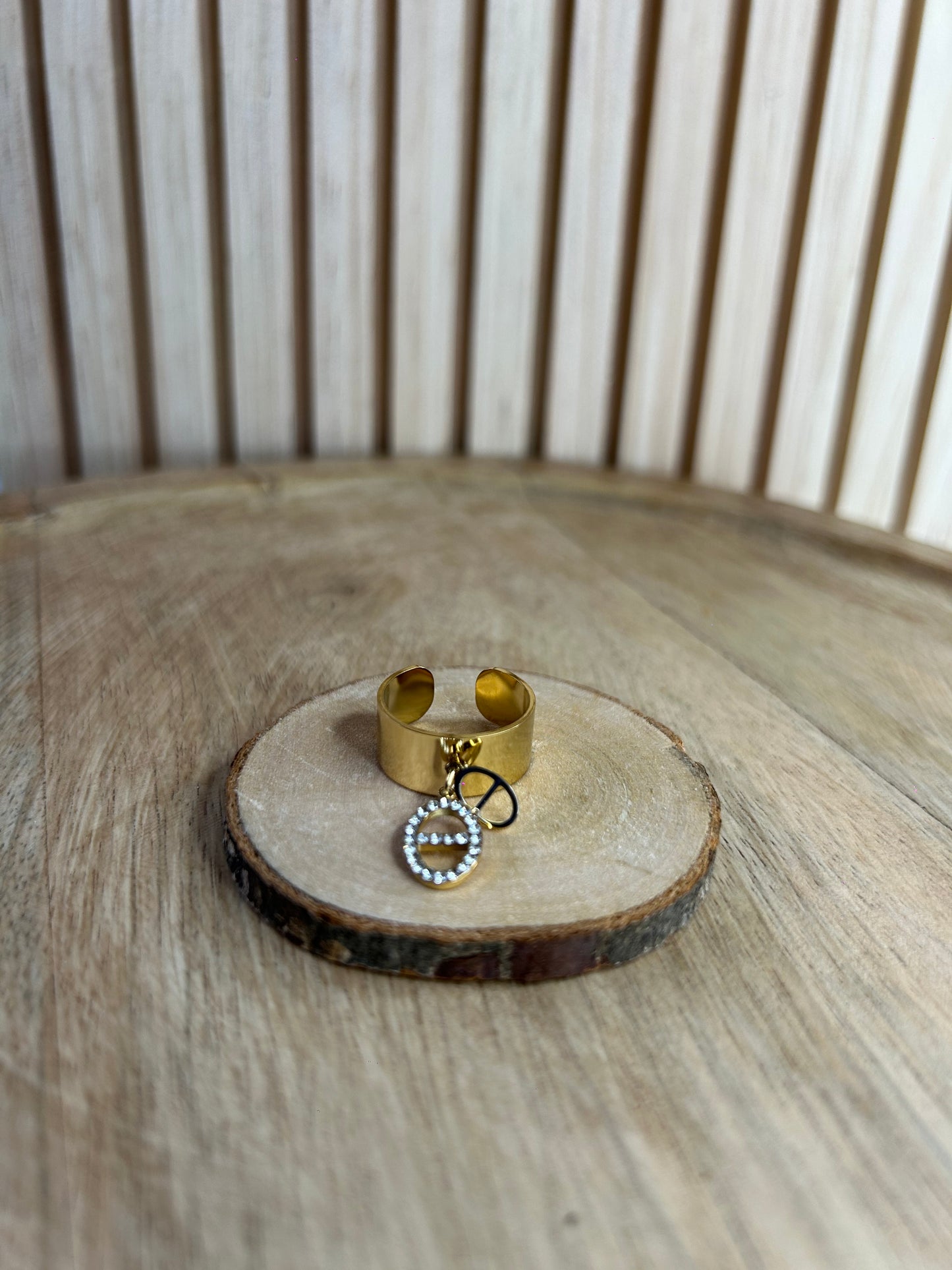 Bague Breloque – Dorée & Strass