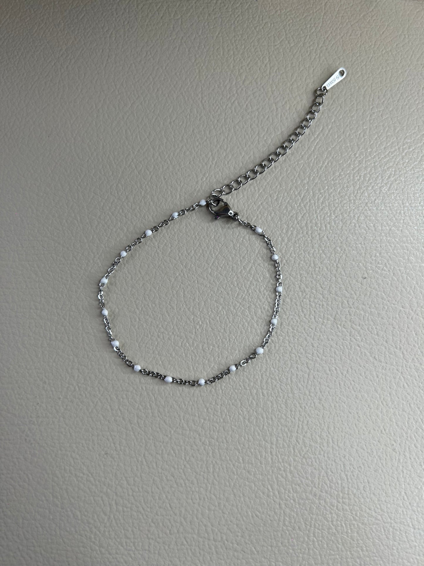 Bracelet Perles Blanches – Acier Inoxydable