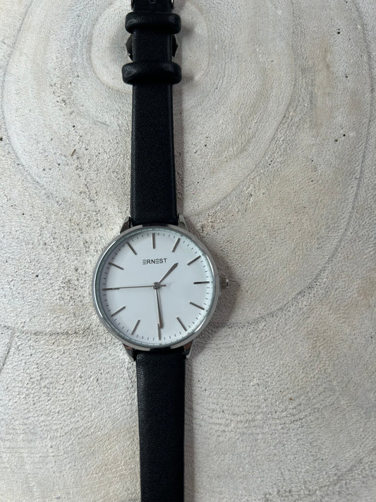 Montre Femme – Bracelet Cuir Noir & Cadran Blanc