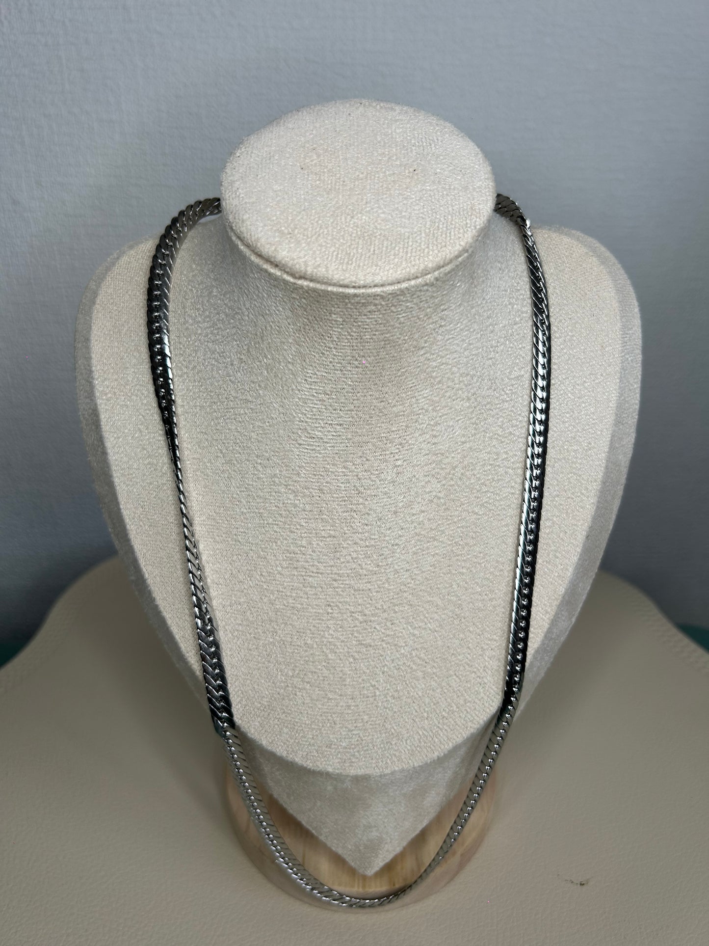 Chaîne Homme 42 cm – Maille Serpent en Acier Inoxydable argenté