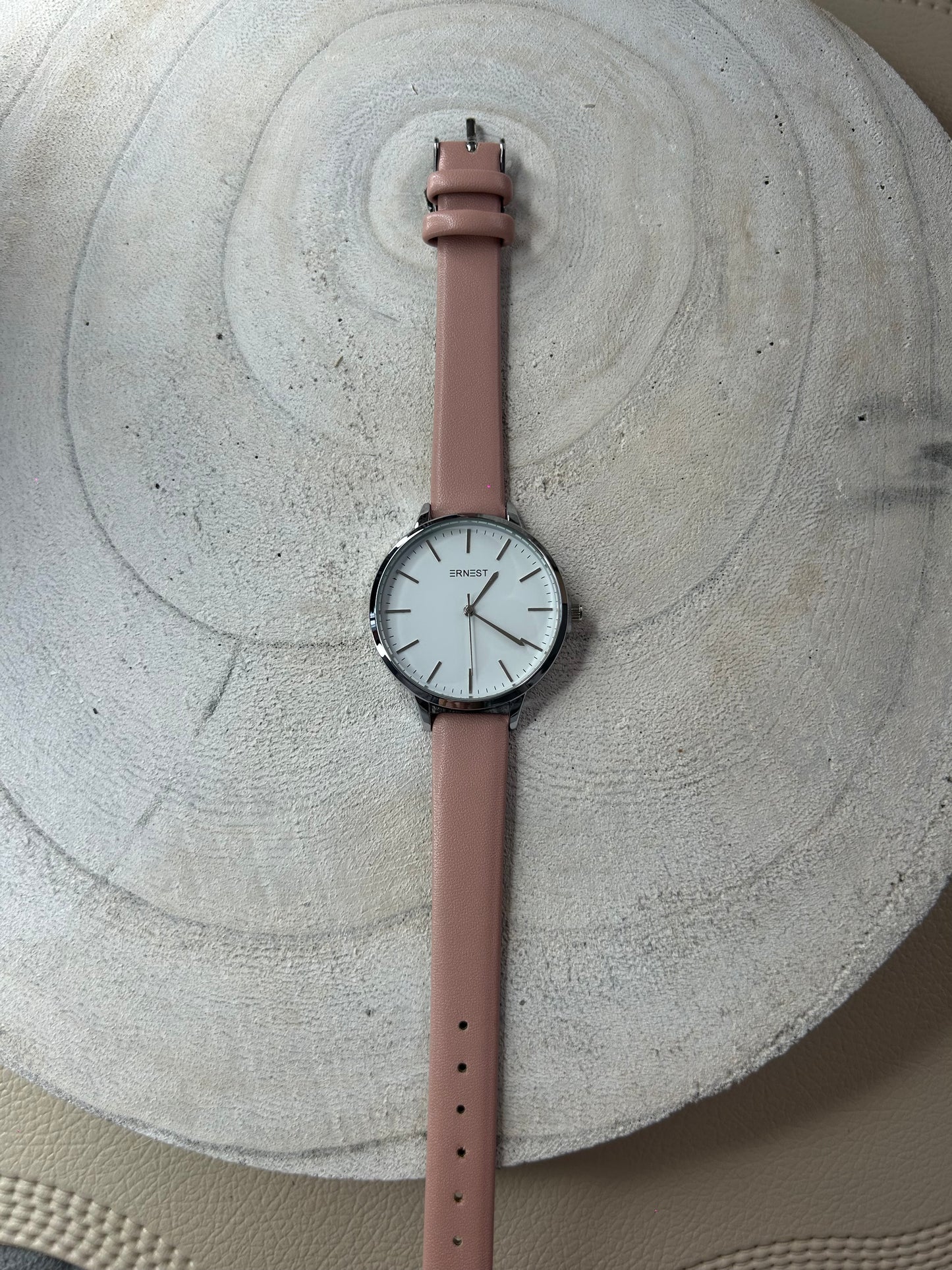 Montre Femme – Douceur Beige & Cadran Blanc